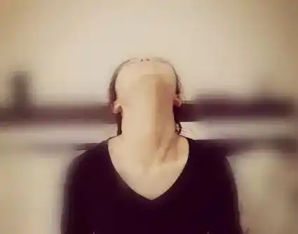 每天坚持做后仰,真的能改善颈椎酸痛吗?