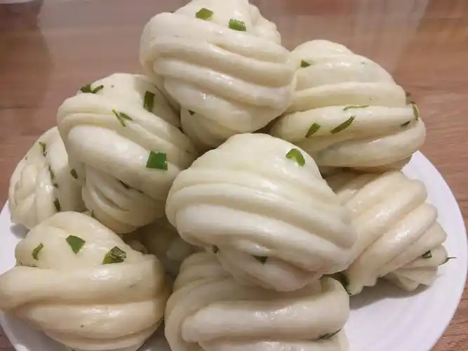 美味葱油花卷