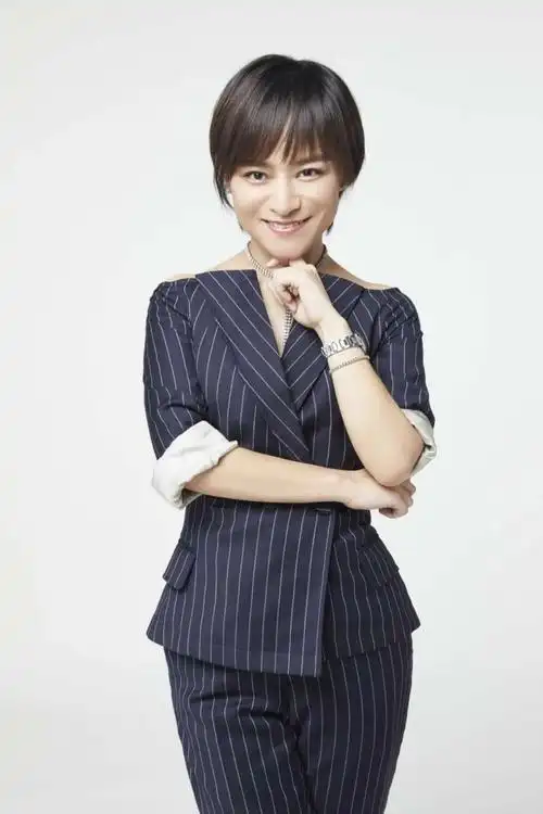 脱口秀女王思文空降九牧直播间,实力派隔空喊话颜值派!