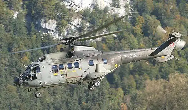 彪马美洲狮pumacougar中型运输直升机