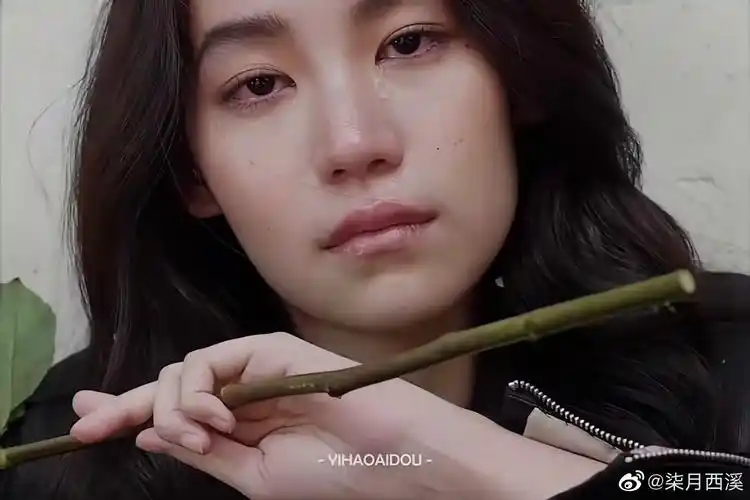 lisa和kitty真的是泰国颜值界的天花板~#lisa# #kittychicha#特别声明