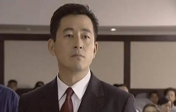 58岁王志飞一生愧对聋哑父母骂前妻儿子没出息其实是激将法