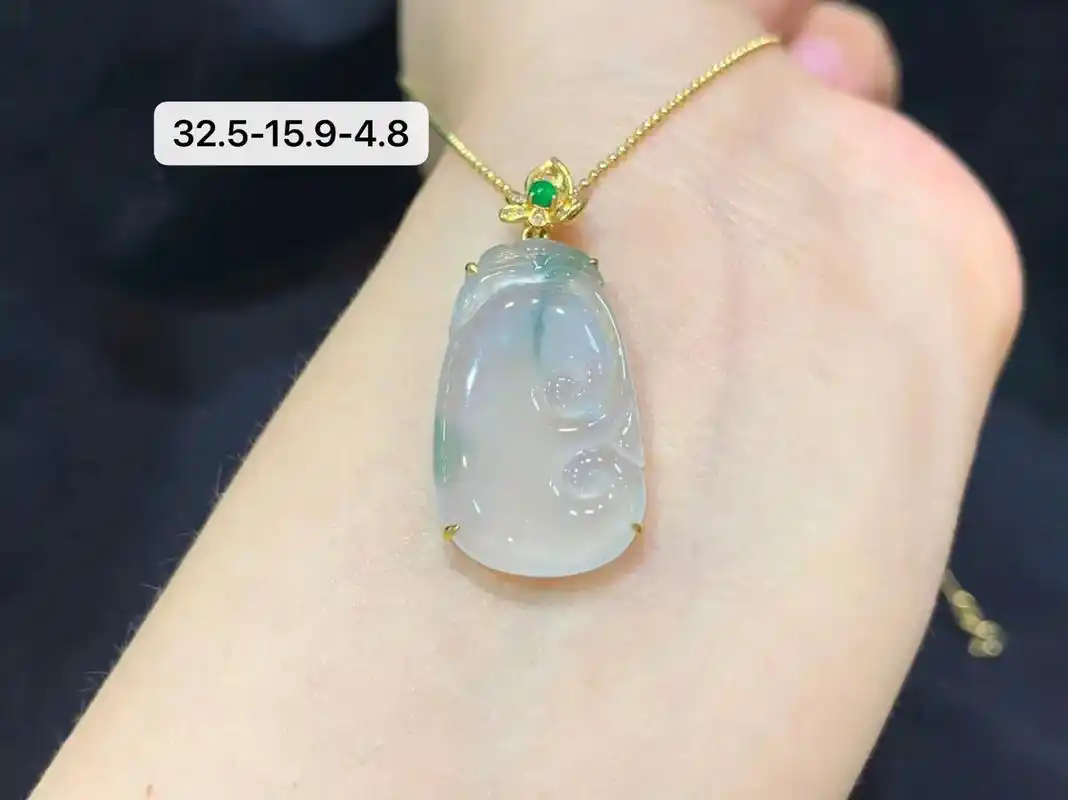 冰飘花如意吊坠 18k金镶嵌 尺寸看图一 - 抖音