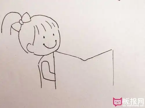 一个小孩抱着一本书简笔画