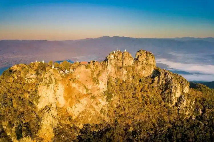 金佛山风景区游玩攻略 金佛山风景区位于我国重庆市南川区,是一座集