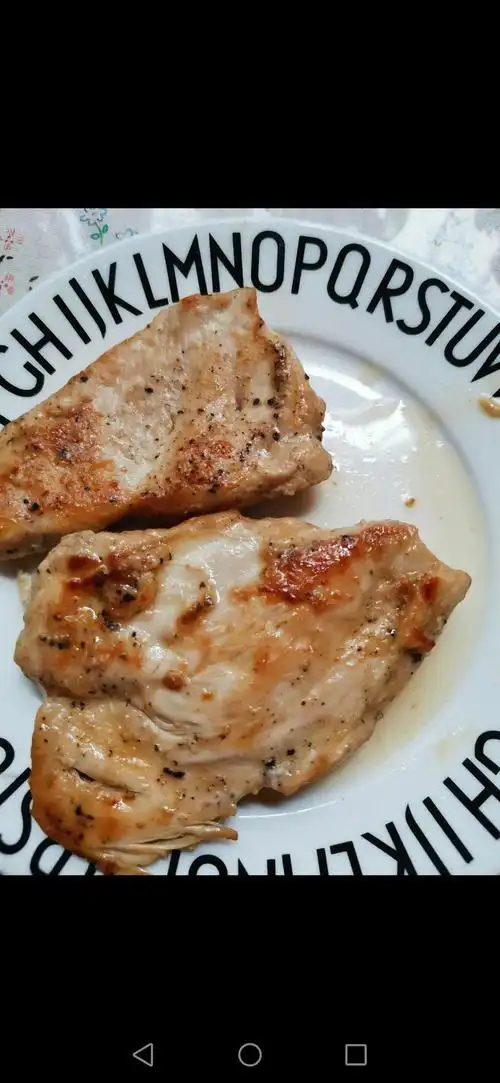 煎黑胡椒鸡胸肉绝了!又嫩又多汁