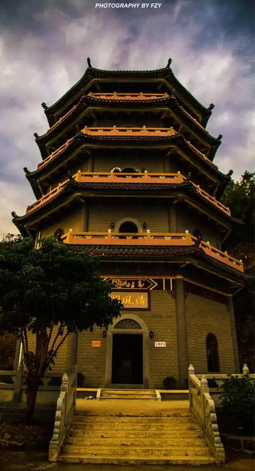 广东省惠来县龙藏洞赤松观黄大仙庙