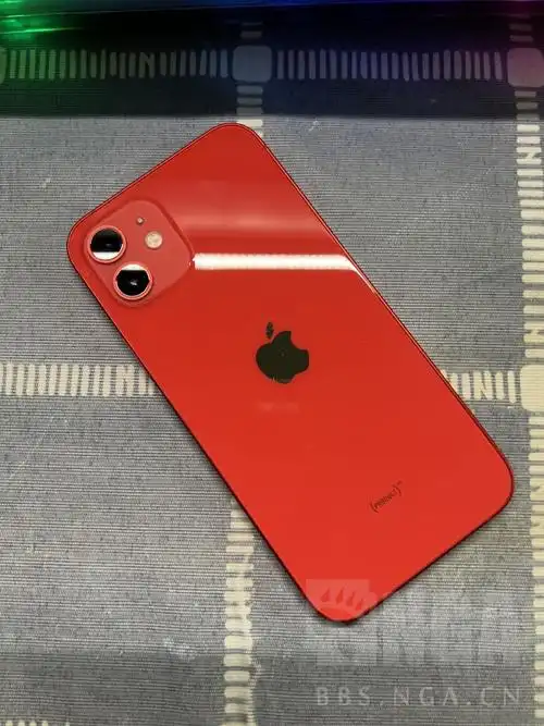 长沙出一台好成色在保的iphone12128g红色