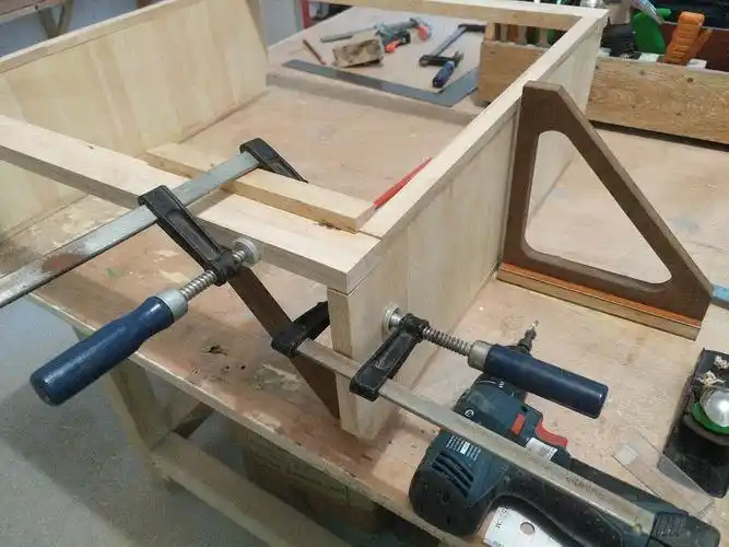 最近用木头造了个木工台锯