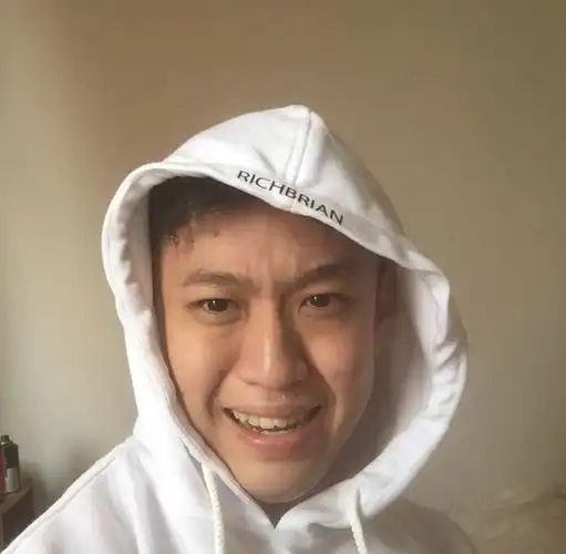 听完richbrian超凶的punchline谁还敢说七哥是搞笑博主