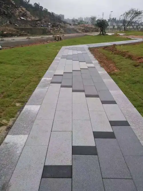 厂家供应湖州人行道路面陶瓷仿石透水砖