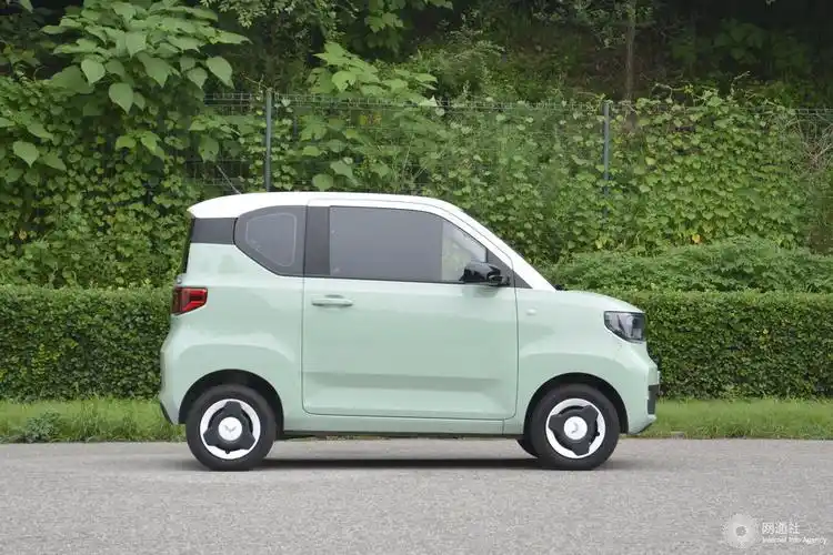 【五菱宏光 miniev 马卡龙臻享款 三元锂】五菱宏光 miniev_马卡龙臻