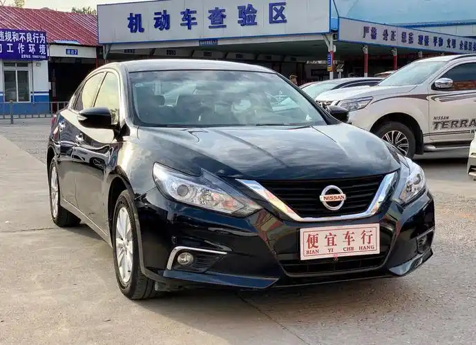 2017年登记日产天籁2.0自动时尚型(改款)