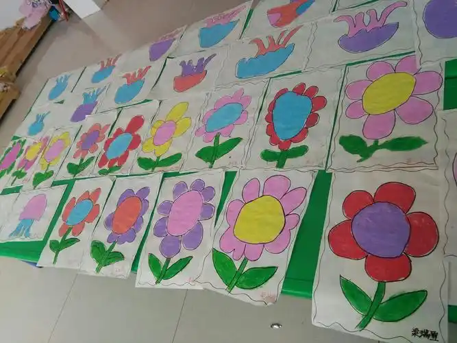 幼儿丙烯颜料画:激发幼儿对丙烯颜料画的兴趣,锻炼幼儿对色彩的感受力