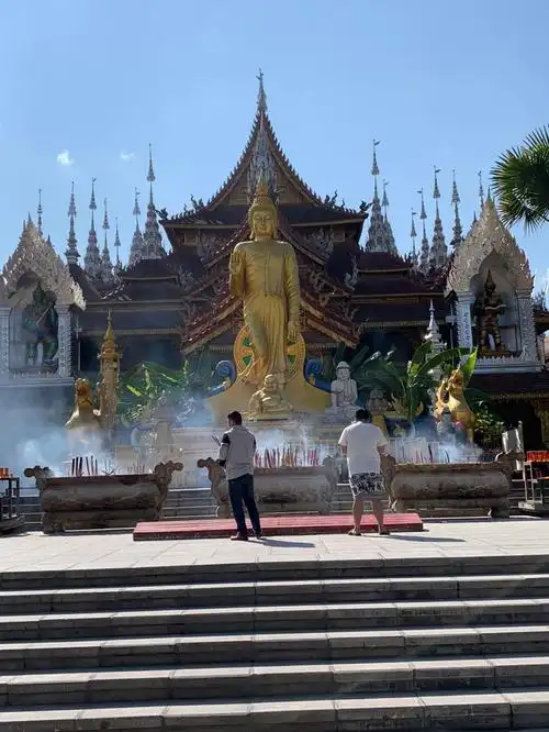 云南西双版纳总佛寺:历史悠久,具有印度佛教与傣传佛教相融和的东南亚