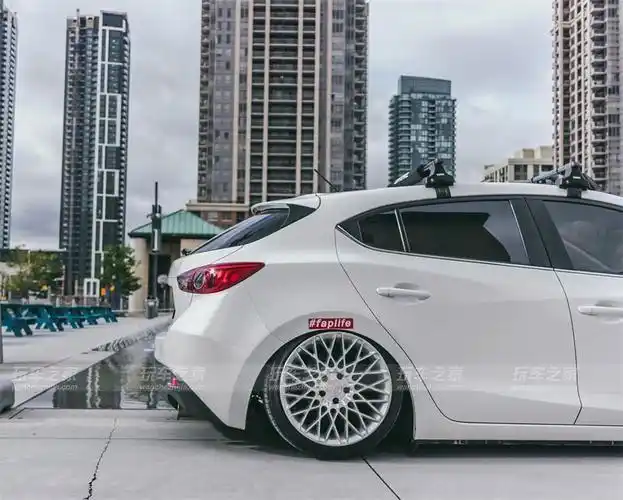 昂克赛拉两厢版改装气动加倾角 艺术品一般的美