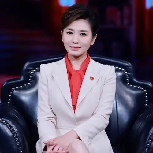 金话筒主持人小翟《新闻夜航》栏目主持人66162订阅金话筒主持人.