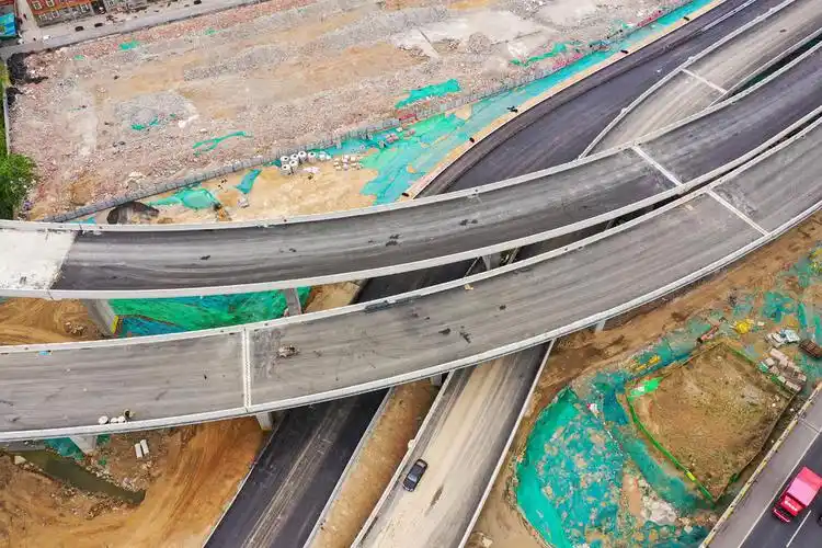 济南零点立交桥十四条匝道大部分建设完成即将横跨济广高速