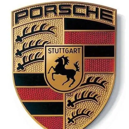 第四款车就是道奇蝰蛇了,这款车可以说是美系非常经典的跑车了,一般来