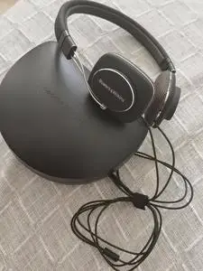 bowers wilkins宝华伟健耳机,效果不错,喜欢来拍