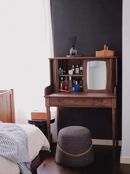 一个浪漫主义的实力派梳妆台