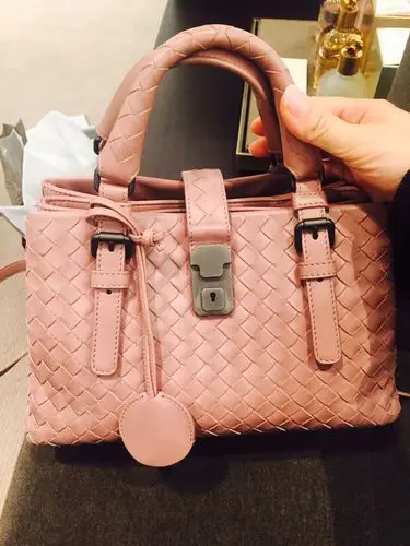 bv裸粉色roma包包