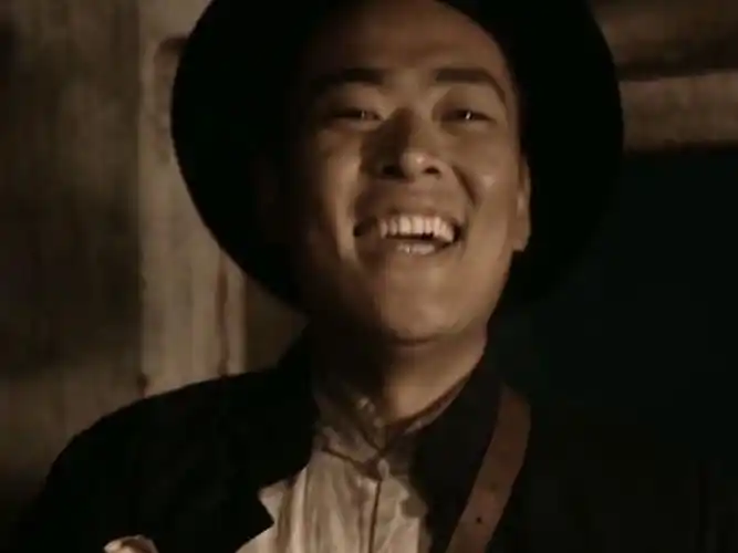 亮剑:同样是魏和尚吃烧鸡,老版骨头不剩,新版细嚼慢咽