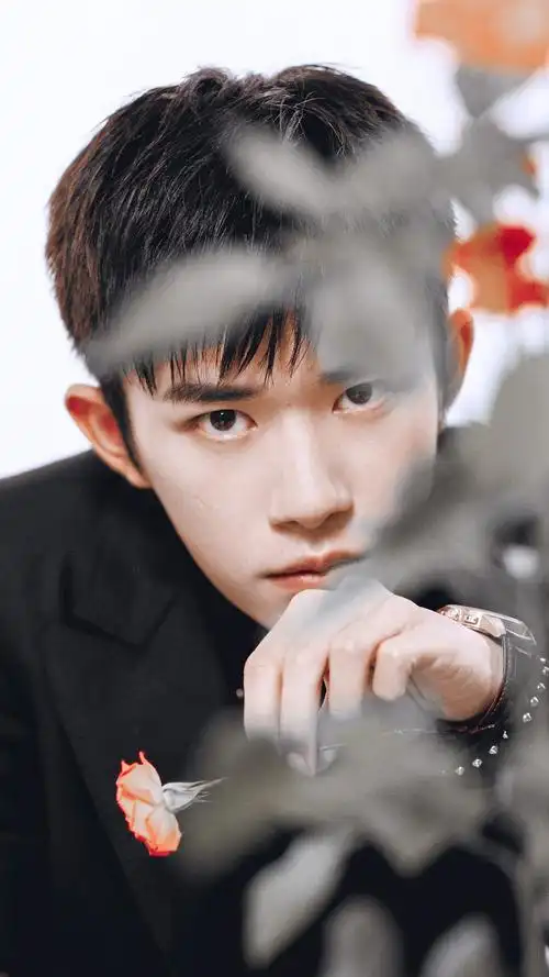 2020年10月3日 5:18   关注   易烊千玺 评论 收藏