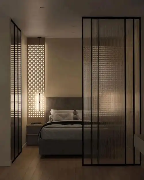 玻璃隔断用在卧室保护隐私还能立马通透