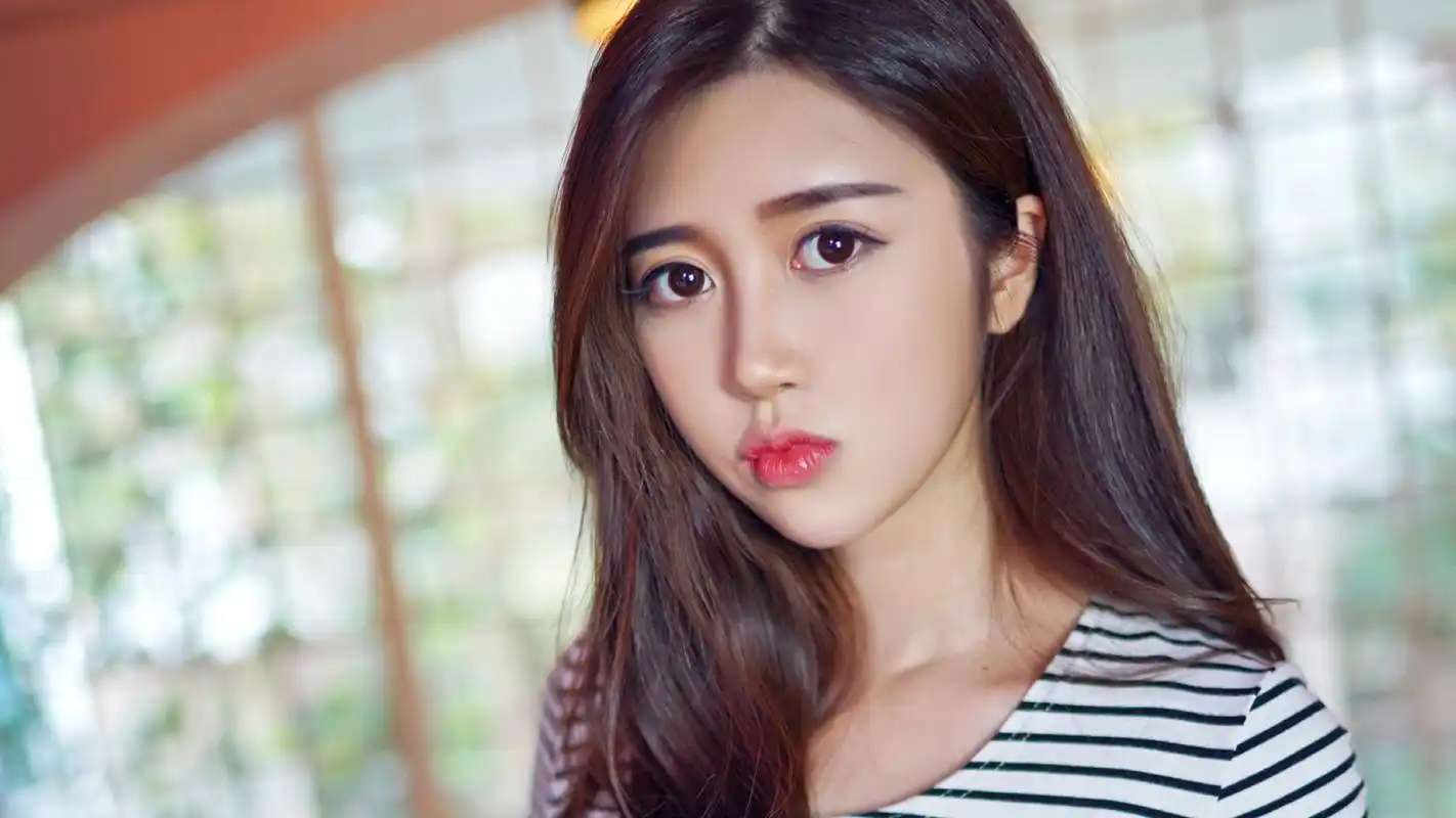 开始只是报复她,得知她怀了他的骨肉,他懊悔加倍补偿她!军婚文