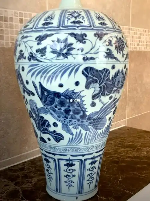 元青花 鱼藻纹梅瓶 大梅瓶 青白鲤鳜鱼藻纹大梅瓶 高庄梅瓶 整身缠枝