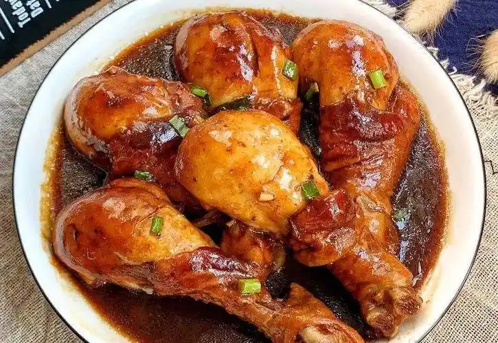 好吃到爆炸的蜜汁多汁酱香鸡腿,鲜嫩多汁!_辣椒_香菇_大火