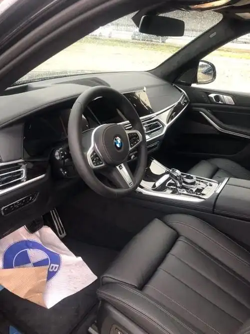 21款宝马x7国六标准最新行情硬派越野