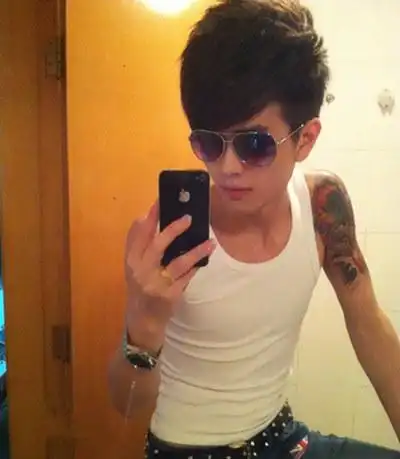 【图】网络红人黎伟图片尽显帅气 外貌出众性格出奇的低调