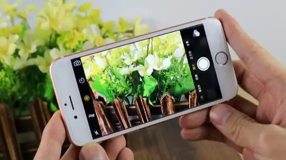 微信拍的照片为什么会自动保存到相册?