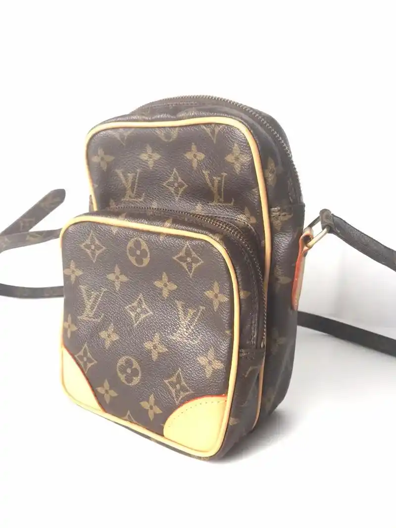 lv竖版双层相机包 男女可用.相机包我来了 一直就很想入 看 - 抖音