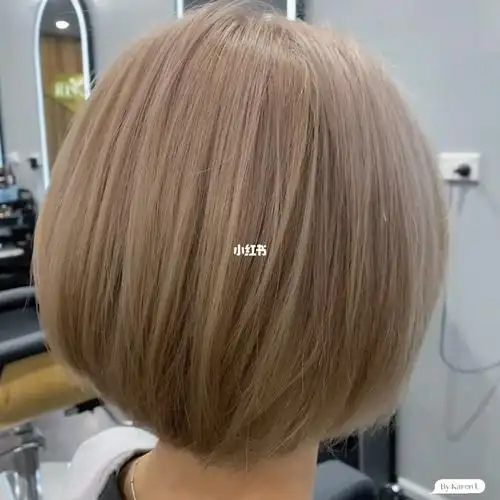 奶茶灰褐色7575显白又高级吸睛显白发色