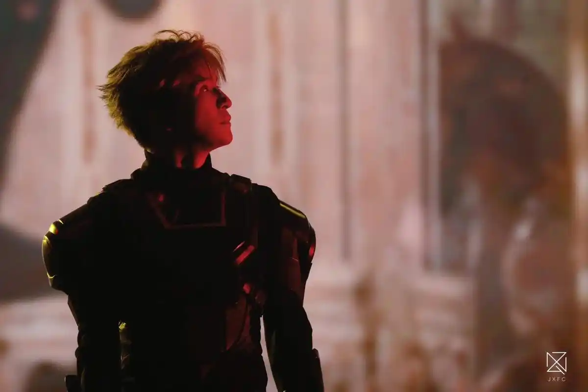 氛围感小薛 #薛之谦壁纸 #薛之谦背景图 #氛围感 - 抖音