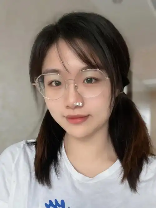 轻颜相机  ##生活  #美颜  #美颜相机  #打开美颜相机谁不是门