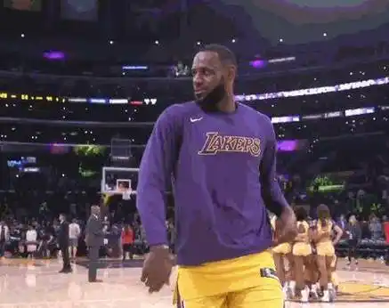 威少再度惊艳历史三双传奇再现勇士火力全开击败湖人