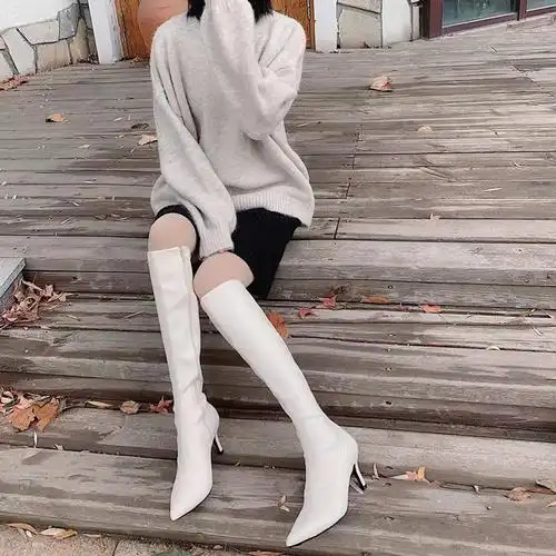 2020春秋新款雅风白色尖头细跟长筒高跟不过时装靴