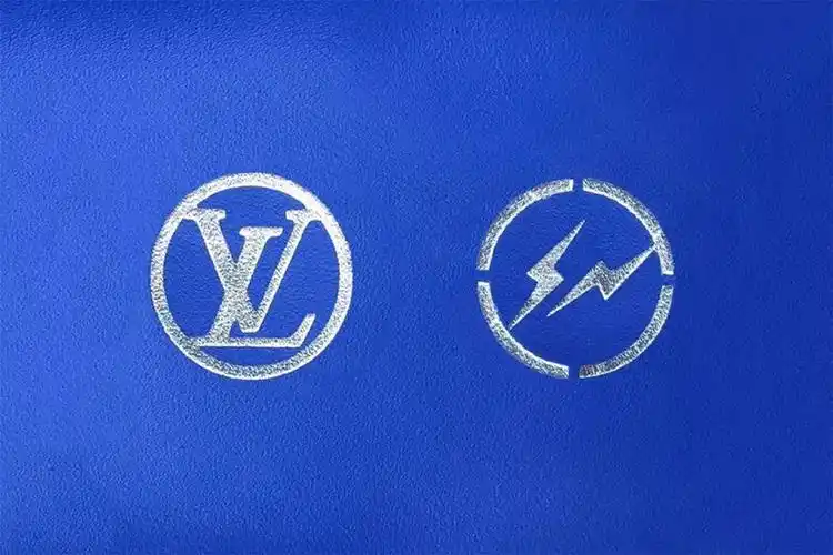 如今藤原浩的联乘合作简直就是单纯地提交闪电logojpg文件