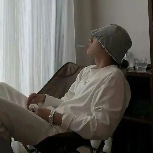 网易首页>网易号>正文申请入驻> 男生头像换来的是一个好的转弯希望