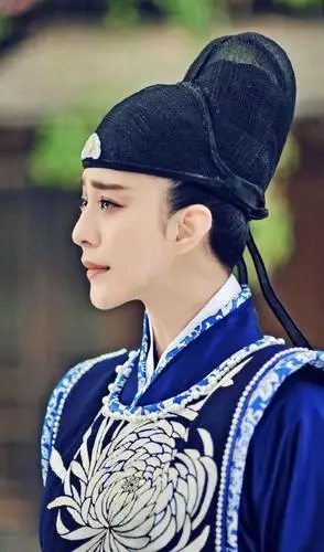 细数女扮男装穿起官服的女子,范冰冰,热巴,景甜比帅哥还要帅