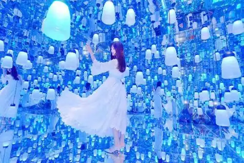 罗湖东门门票限300套风靡深圳的网红拍照圣地来了199元抢218元7d魔幻