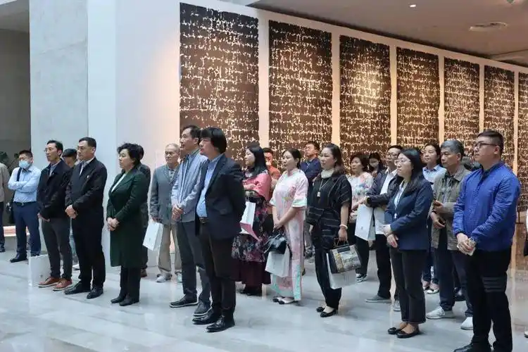 苏州丝绸博物馆馆长钱兆悦,苏州博物馆副馆长孙明利,吴中区城南街道党