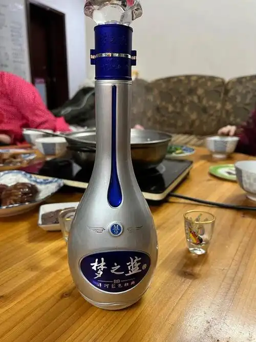 洋河高端酒备受青睐带你了解梦之蓝酒多少钱一瓶有哪些代表酒