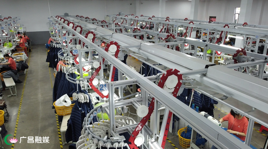 智能生产吊挂服装生产线落户我县
