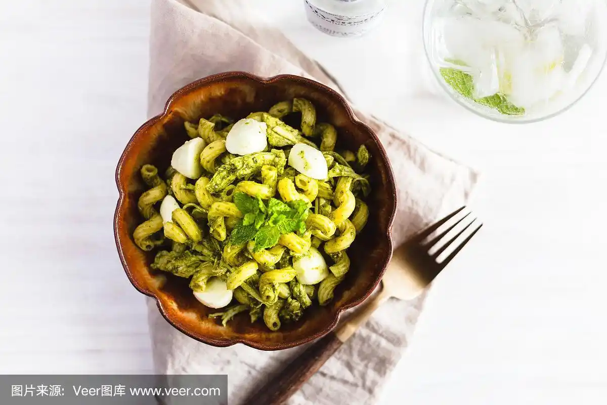 自制的,乡村风格,水牛莫扎瑞拉奶酪,平视角,餐巾