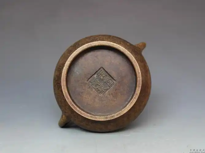 清代蚰耳铜香炉